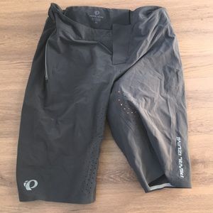 Pearl Izumi Elevate MTB Shorts size 34